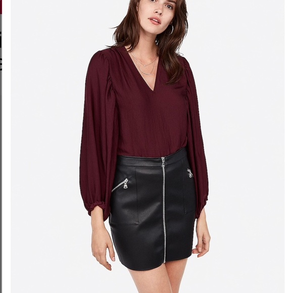 Express Dresses & Skirts - ◼️ Express Zip Front Vegan Leather Mini Skirt